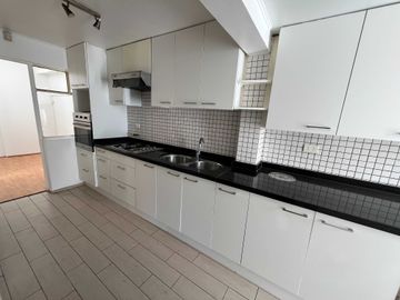 Casa en venta  en LAS CONDES