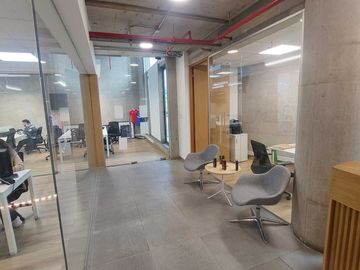 Oficina en arriendo  en HUECHURABA