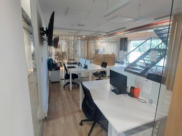 Oficina en arriendo  en HUECHURABA