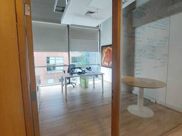 Oficina en arriendo  en HUECHURABA