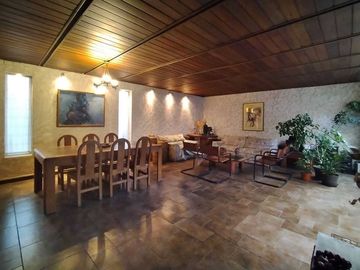 Casa en venta  en LA REINA