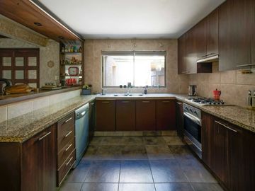 Casa en venta  en LA REINA