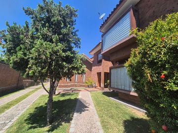 Casa en venta  en LA FLORIDA