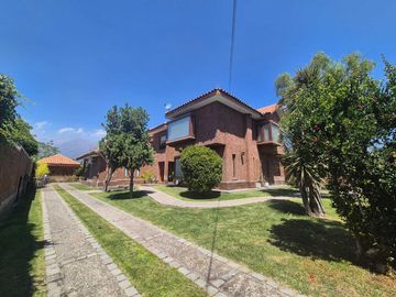 Casa en venta  en LA FLORIDA