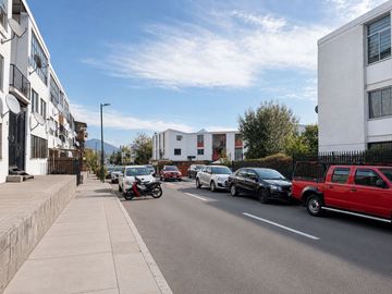 Departamento en arriendo  en LO BARNECHEA