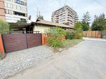 Casa en venta  en LAS CONDES