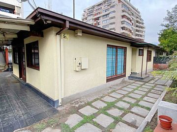 Casa en venta  en LAS CONDES