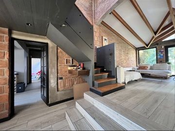 Casa en venta  en LA REINA