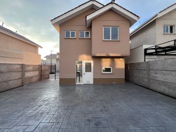 Casa en arriendo  en PADRE HURTADO