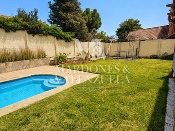 Casa en venta  en SANTIAGO