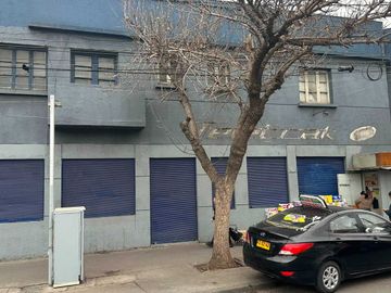 Local comercial en arriendo  en SANTIAGO