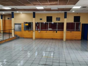 Local comercial en arriendo  en SANTIAGO