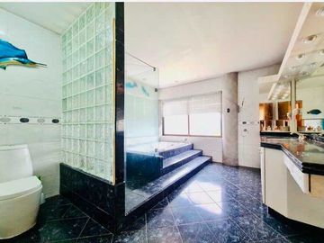 Casa en arriendo  en LAS CONDES