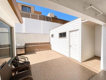 Casa en venta con vista al mar - Sector Llacolén