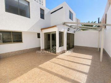 Casa en venta con vista al mar - Sector Llacolén