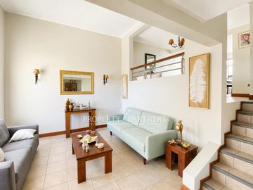 Casa en venta con vista al mar - Sector Llacolén
