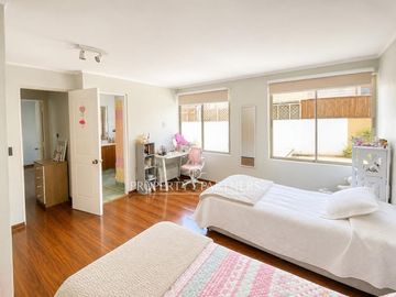 Casa en venta con vista al mar - Sector Llacolén