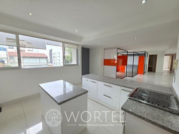 Renta de Oficina Nápoles | 145 m2 | Acondicionada