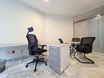 Renta de Oficina Nápoles | 13 m2 | Amueblada