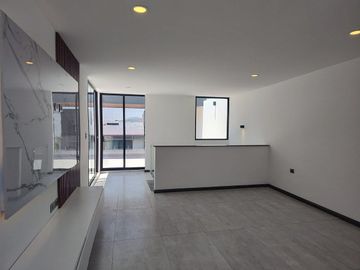 CASA EN VENTA EN PUEBLA EN LOMAS DE ANGELÓPOLIS