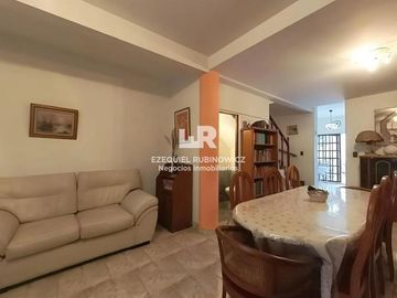Venta PH Tríplex 4 Ambientes con Cochera, Playroom y Patio | Apto Crédito | Villa Santa Rita