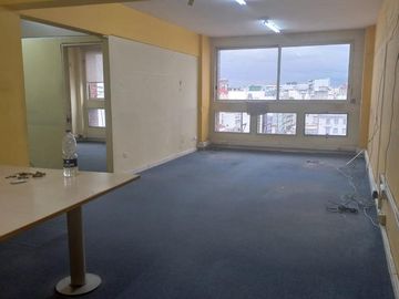 Alquiler Oficina 100 m2 en Montserrat