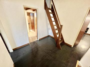 Casa apto uso comercial en alquiler con jardin, pileta y parrilla en Martinez