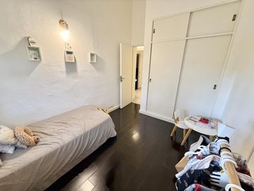 Casa apto uso comercial en alquiler con jardin, pileta y parrilla en Martinez