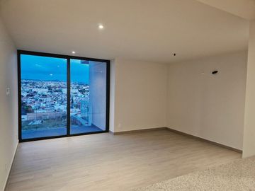 RENTA Departamento Nuevo en LATITUD  Plaza Puerta La Victoria
