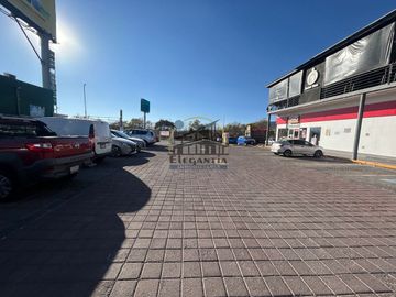 Local comercial renta Plaza Almira La Pradera 13,500 Querétaro EstMir EMC