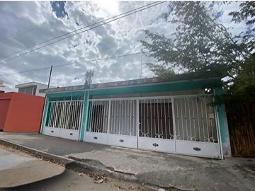 Casa para negocio, restaurant, Airb&b o remodelar, Centro de Mérida Yuca