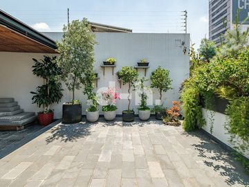 Townhouse neoclásico con gran terraza y roof garden Roma Norte