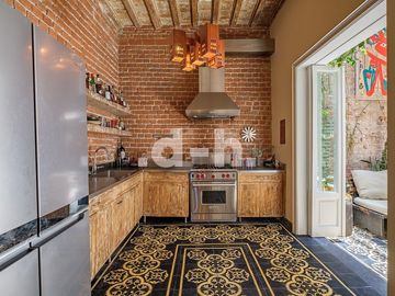 Townhouse neoclásico con gran terraza y roof garden Roma Norte