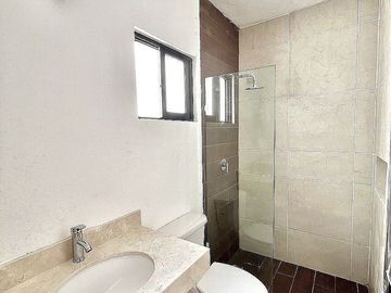 CASA EN VENTA EN  TEMOZÓN NORTE