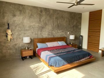 CASA EN VENTA  EN MONTEBELLO, MÉRIDA CERCA DE HOSPITALES Y PLAZAS
