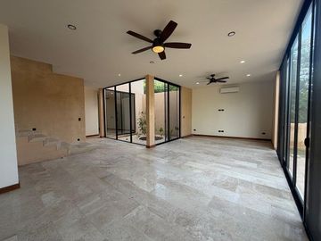 CASA EN VENTA EN PASEO COUNTRY, MÉRIDA, YUCATÁN