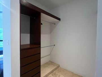 CASA AMUEBLADA EN VENTA CON PÁNELES SOLARES, EN TEMOZÓN, MÉRIDA, YUCATÁN