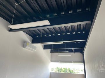 OFICINA ACONDICIONADA EN VENTA EN SKY CITY PISO 5 B, SAN RAMÓN NTE, MÉRIDA, YUC.