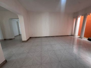 CASA EN VENTA EN ITZIMNÁ, MÉRIDA