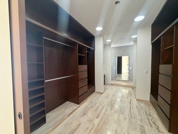CASA EN VENTA EN YUCATÁN COUNTRY CLUB
