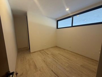 CASA EN VENTA EN YUCATÁN COUNTRY CLUB