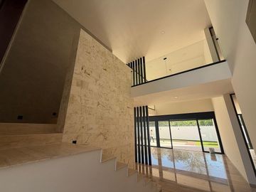 CASA EN VENTA EN YUCATÁN COUNTRY CLUB