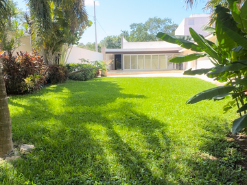 CASA EN VENTA EN PRIVADA LA CEIBA CLUB DE GOLF, MÉRIDA, YUCATÁN