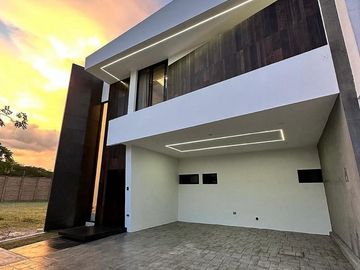 CASA EN VENTA EN RESIDENCIAL HACIENDAS, VILLAHERMOSA, TABASCO