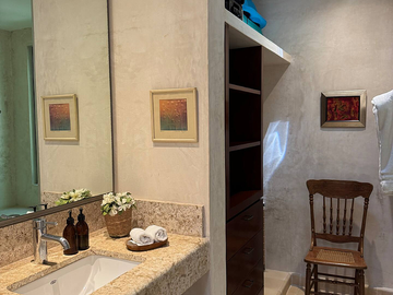 CASA EN VENTA  CON PANELES SOLARES EN DZIBILCHALTÚN