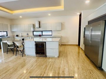 CASA EN VENTA EN YUCATÁN COUNTRY CLUB