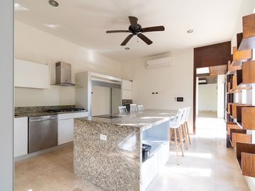 CASA EN VENTA EN YUCATÁN COUNTRY CLUB