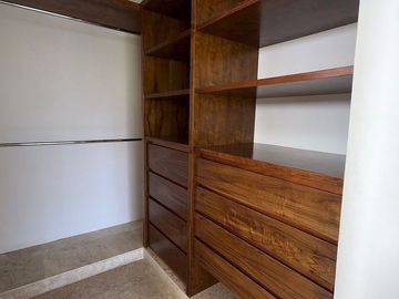 CASA EN VENTA EN YUCATÁN COUNTRY CLUB