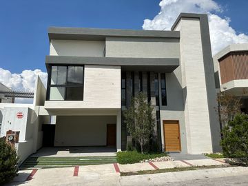 Casa en venta en La Loma Club de Golf, San Luis Potosí