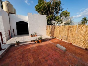 CASA ESTILO RUSTICO CON DEPARTAMENTO INDEPENDIENTE EN COL. EMILIANO ZAPATA NORTE